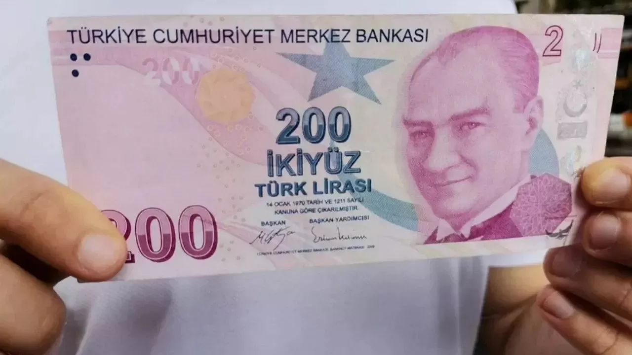 Bankalar ATM'lerde Yalnızca 200 TL Banknotları Kullanacak